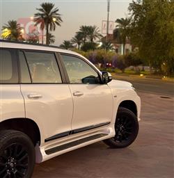 تويوتا لاندكروزر برادو